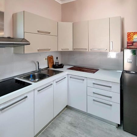 Green Villa Вльора Екстер'єр фото