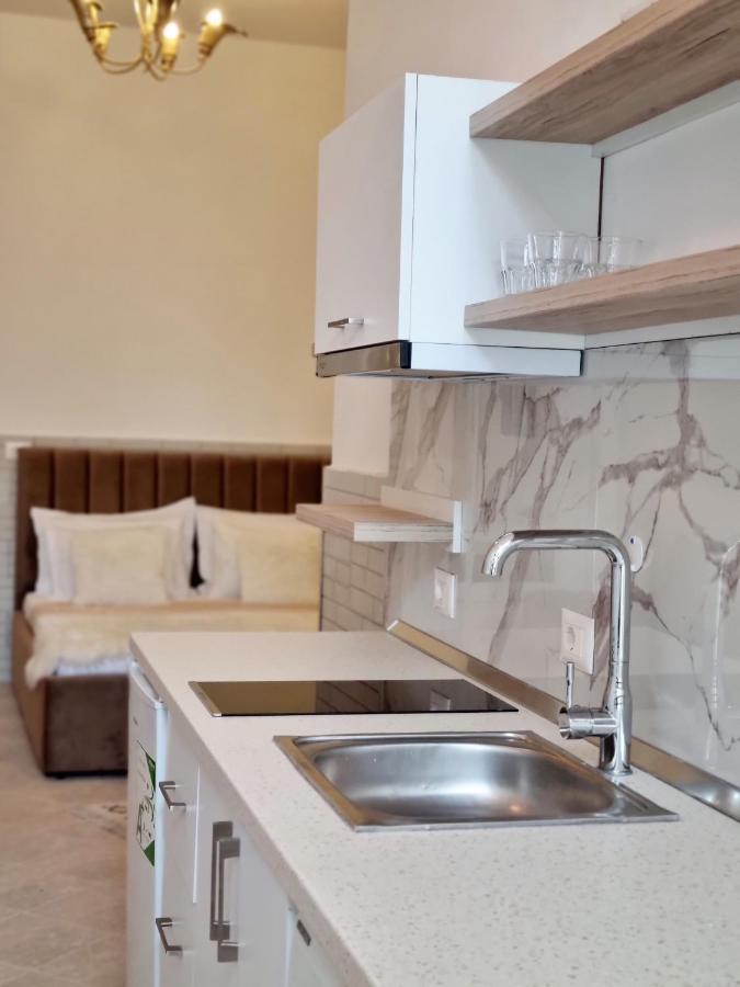 Green Villa Вльора Екстер'єр фото